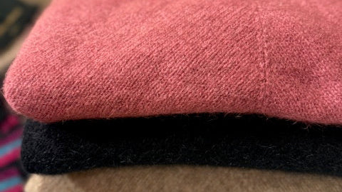 【冷え性対策の決定版】ポッサムメリノ ポンチョ:冬の朝の冷たさを解消する「着る暖炉」