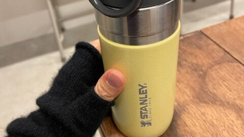 白湯とポッサムメリノのハンドウォマーで温活