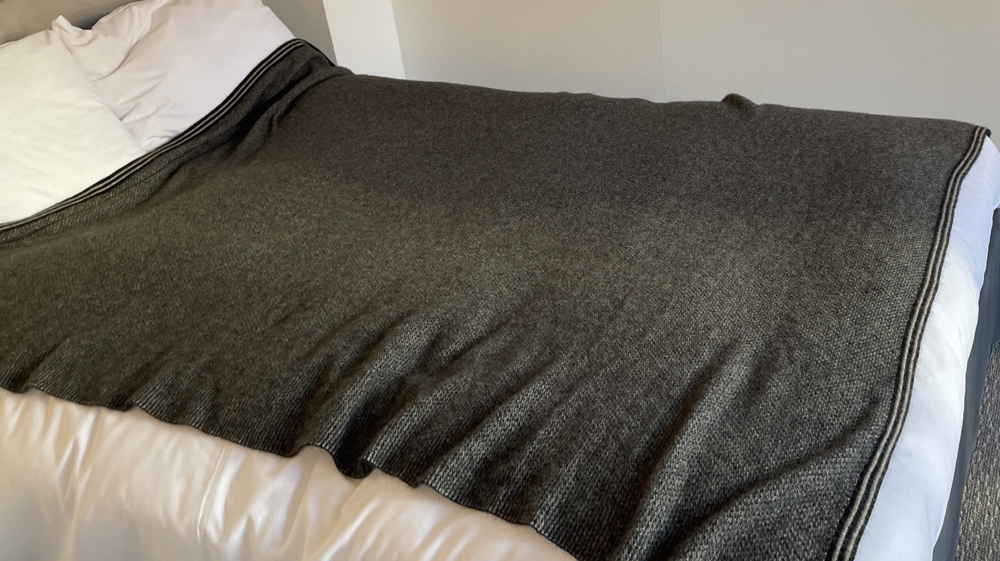 ポッサムメリノのブランケットが冬に手放せない理由