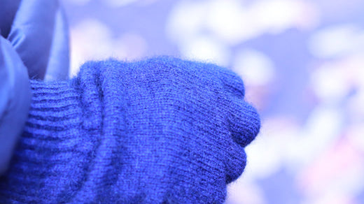 冬の指先を暖かく自由に!ポッサムメリノ オープンフィンガーグローブの魅力