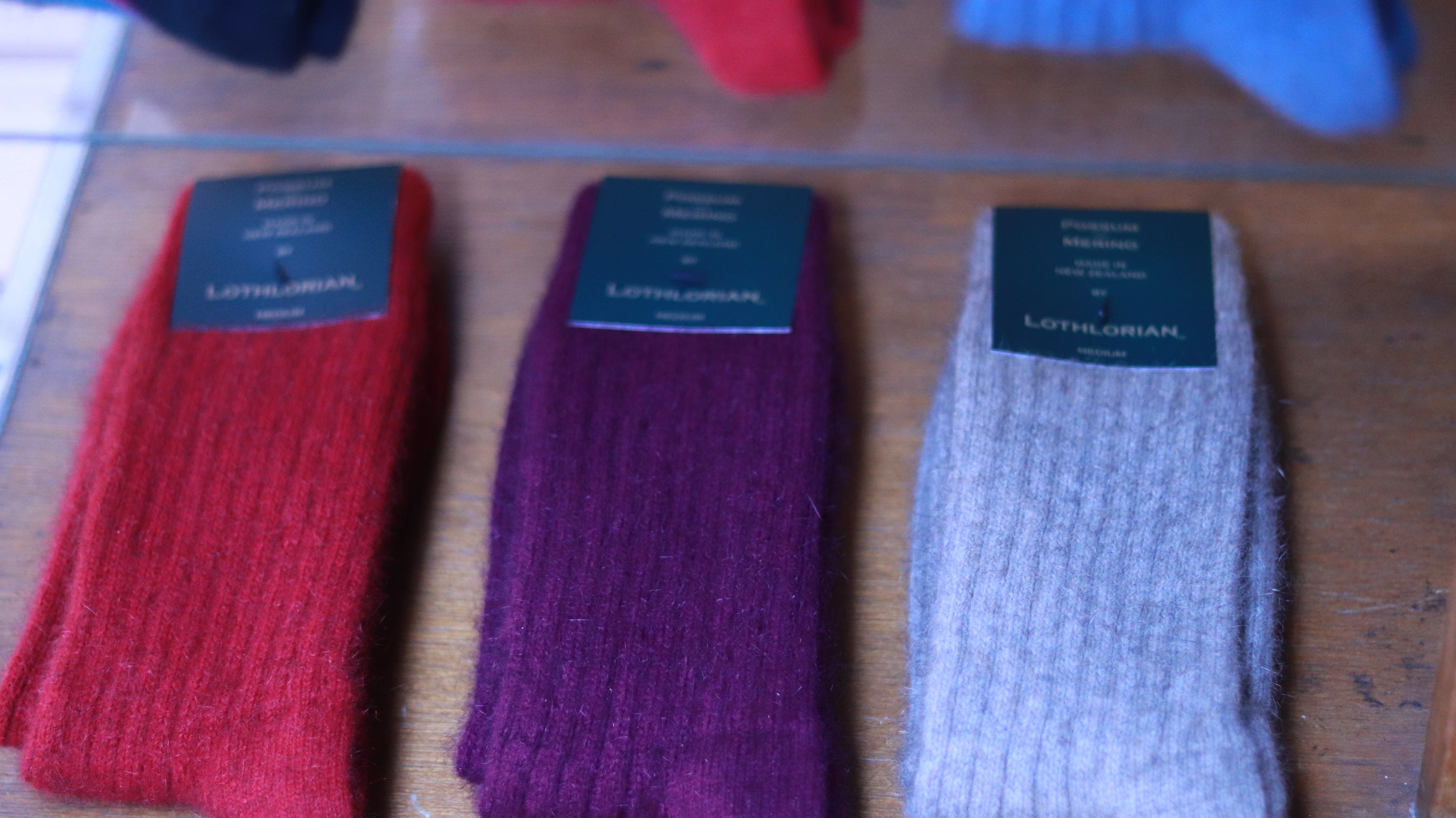 寒い冬が到来!ポッサムメリノの靴下が冬に最適な理由