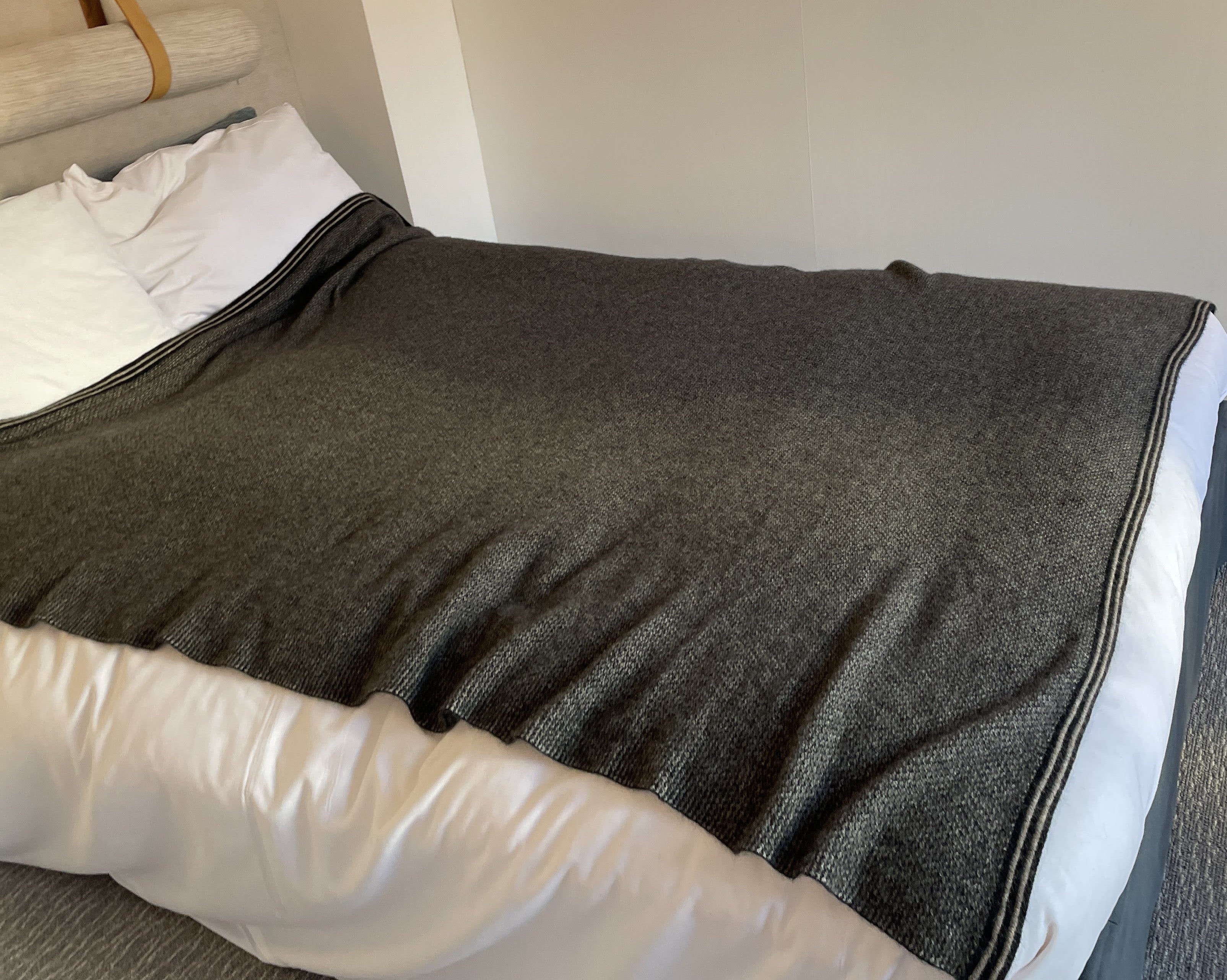 ポッサムメリノのブランケットが冬に手放せない理由